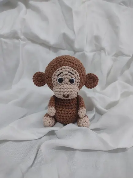 Macaco Mini Amigurumi