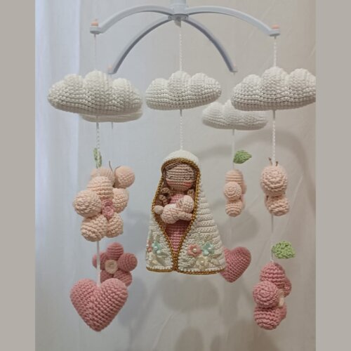Móbile Musical de Berço Virgem Maria em Amigurumi