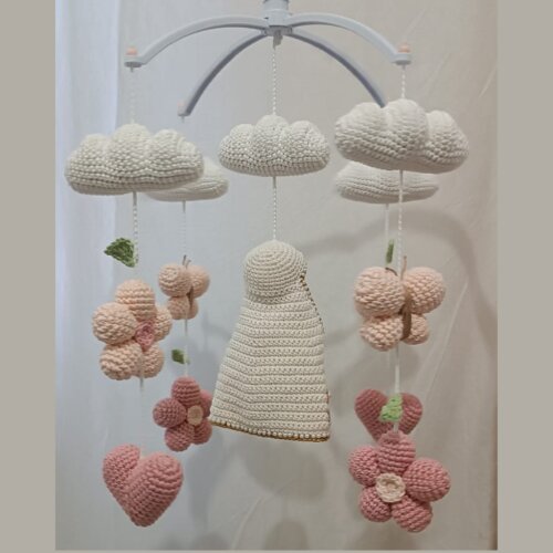Móbile Musical de Berço Virgem Maria em Amigurumi