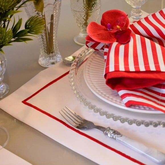 Kit Mesa Posta Branco e Vermelho 10 Lugares
