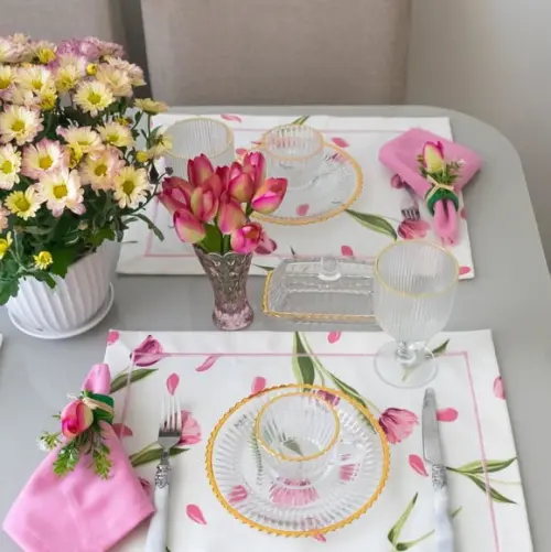 Kit Mesa Posta Dia das Mães Tulipas 4 Lugares