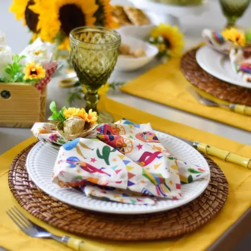 Mesa Posta de Festa Junina 4 Lugares