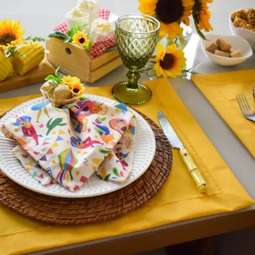 Mesa Posta de Festa Junina 10 Lugares