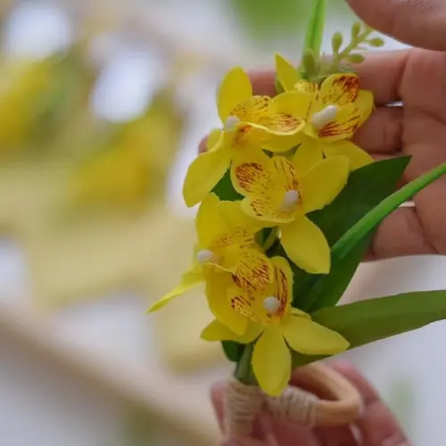 Porta Guardanapo de Orquídea Amarela 8 Unidades
