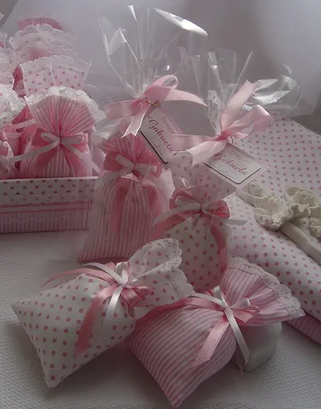 Kit 24 Saches Perfumados + Bandeja Decorada