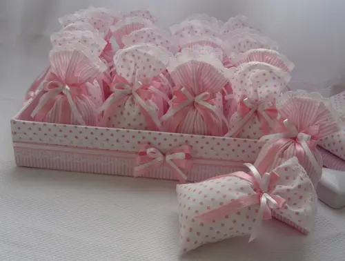 Kit 24 Saches Perfumados + Bandeja Decorada