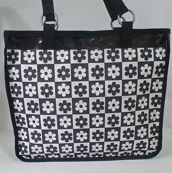 Bolsa Praia Margaridas Black e White