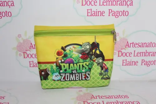 Bolsa Necessaire Plantas vs Zumbi