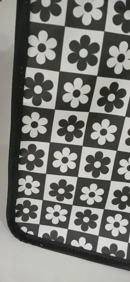 Bolsa Praia Margaridas Black e White