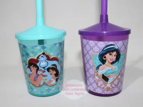 Copo Shake 300ml com tampa e canudo