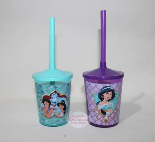 Copo Shake 300ml com tampa e canudo