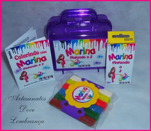 Kit de colorir + massinha de modelar