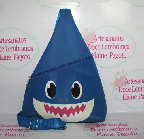 Mochila Transversal Triangular Baby Shark