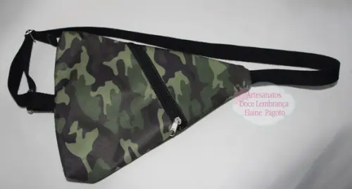 Mochila transversal Triangular Camuflada