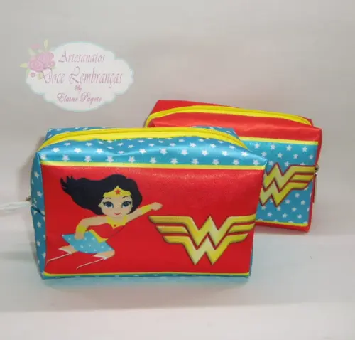 Necessaire / Estojo Mulher Maravilha