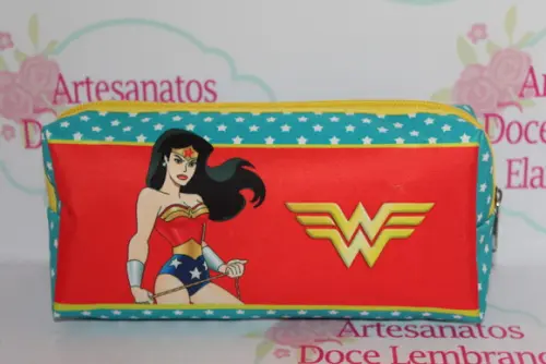 Necessaire / Estojo Mulher Maravilha