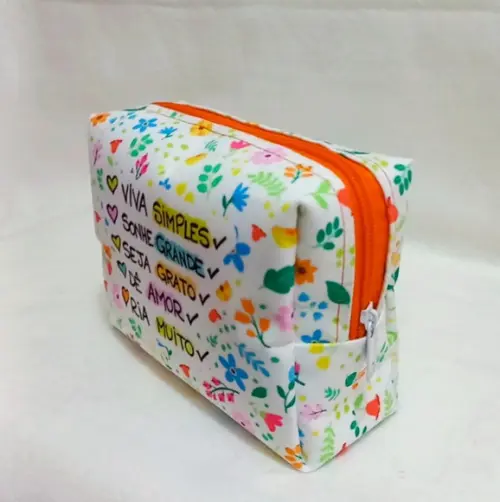 Necessaire Floral E Frase