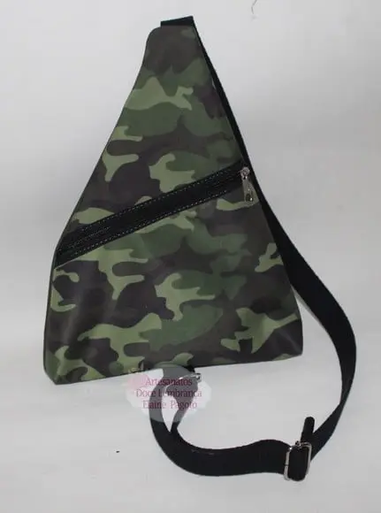 Mochila transversal Triangular Camuflada