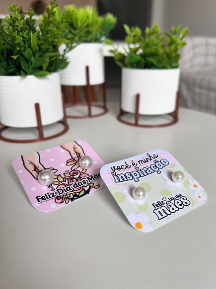 Brinco Pérola na Tag Personalizado -dia da Mães