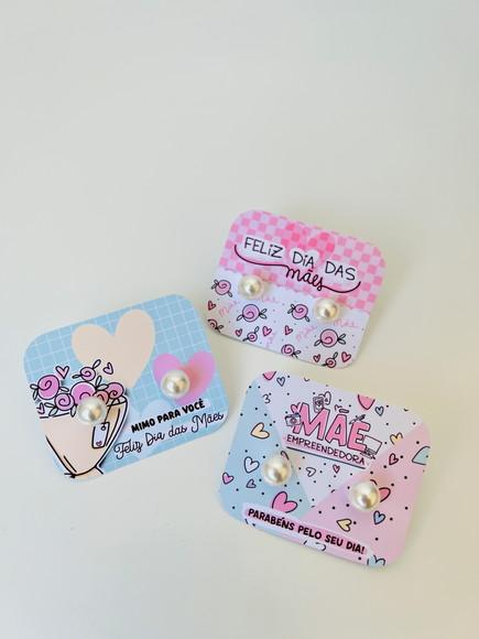 Brinco Pérola na Tag Personalizado -dia da Mães