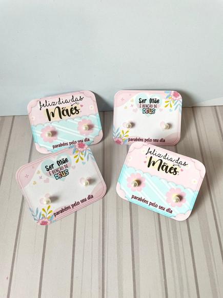 Brinco Pérola na Tag Personalizado -dia da Mães