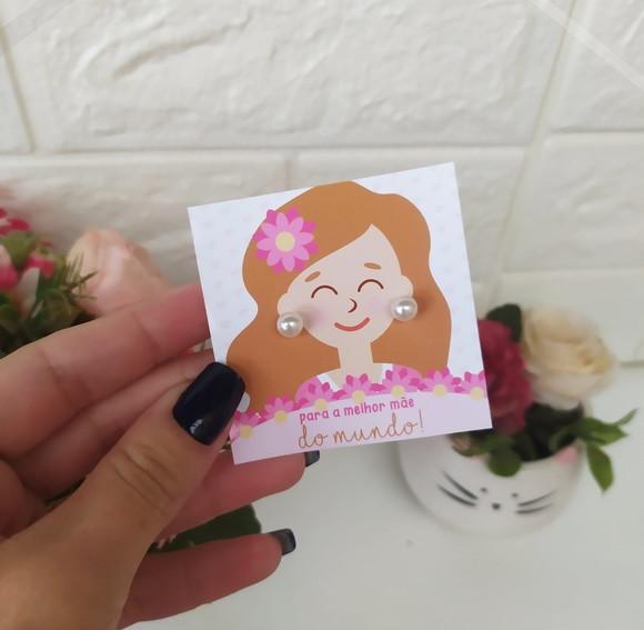 Brinco Pérola na Tag Personalizado -dia da Mães