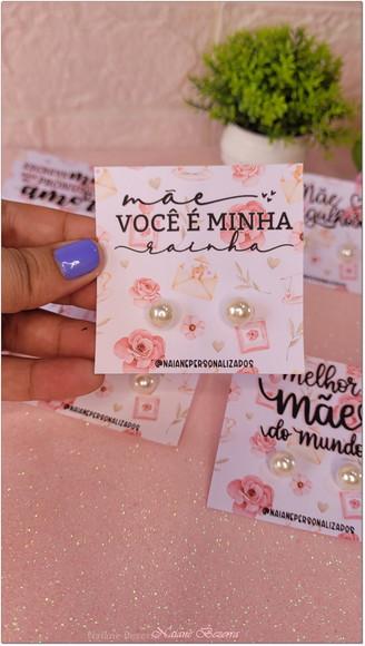 Brinco Pérola na Tag Personalizado -dia da Mães