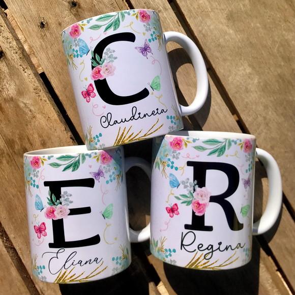 Caneca Floral Personalizada com Inicial + Nome