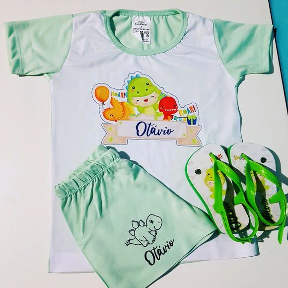 Kit de Dormir Pijama, Chinelo e Almofada - Dinossauro Baby
