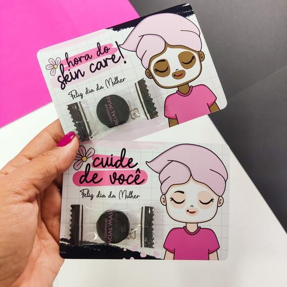 Máscara Facial Desidratada com Cartão - Dia da Mulher