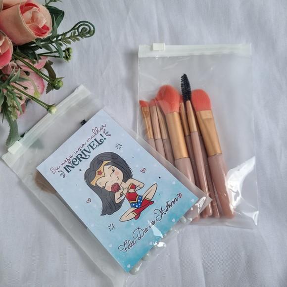 Pincéis de Maquiagem com Estojo Transparente Dia da Mulher