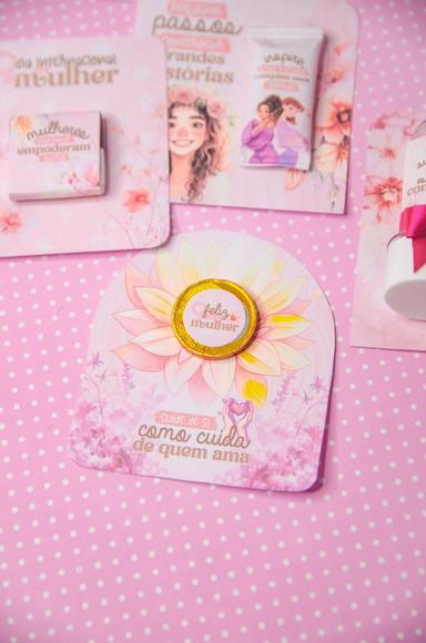 Tag + Moeda de Chocolate Personalizada - Dia da Mulher