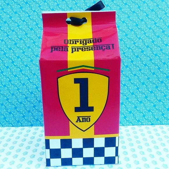 Caixinha de Milk personalizada Ferrari