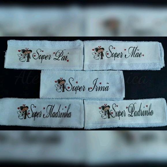 Lembrancinha de casamento toalhinha personalizada