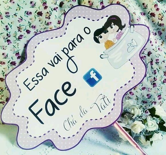 Plaquinha personalizada para foto chá de cozinha