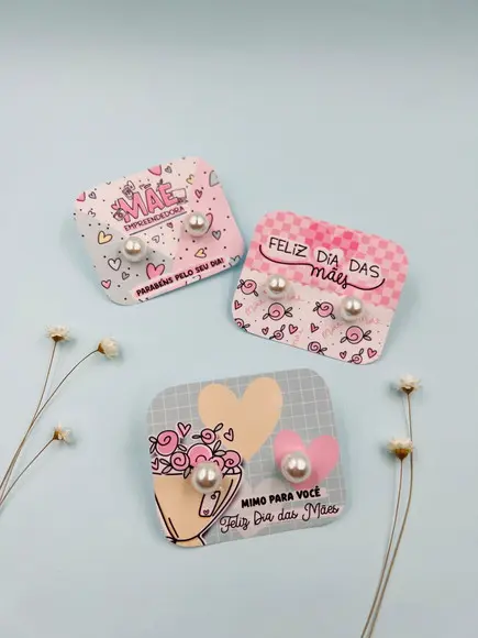 Brinco Pérola na Tag Personalizado -dia da Mães