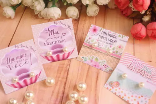 Brinco Pérola na Tag Personalizado -dia da Mães