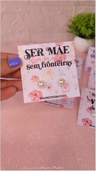 Brinco Pérola na Tag Personalizado -dia da Mães