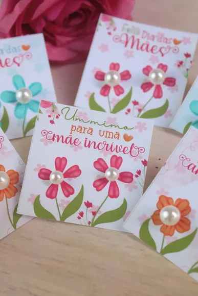 Brinco Pérola na Tag Personalizado Dia das Mães