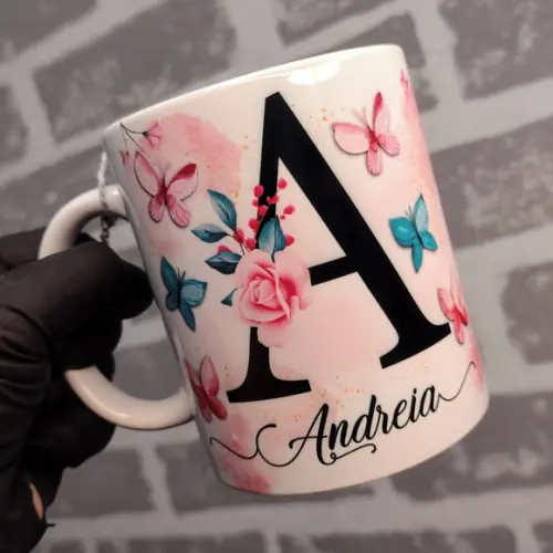 Caneca Floral Personalizada com Inicial + Nome