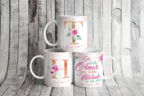 Caneca Floral Personalizada com Inicial + Nome