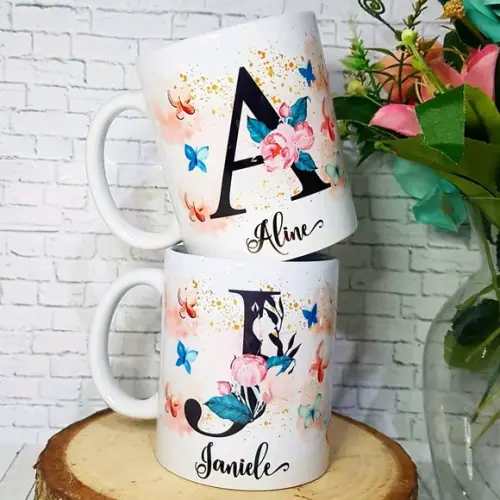 Caneca Floral Personalizada com Inicial + Nome