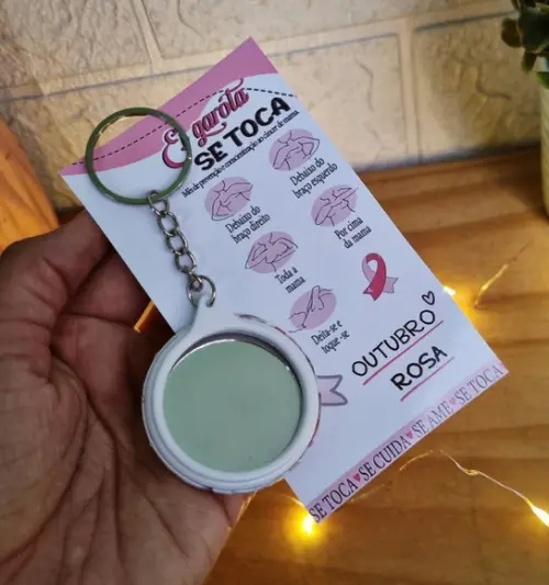 Chaveiro Espelho com Tag Personalizada para Outubro Rosa