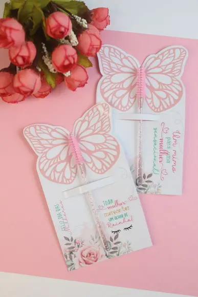 Escovinha para Cilios +tag Personalizada Dia da Mulher