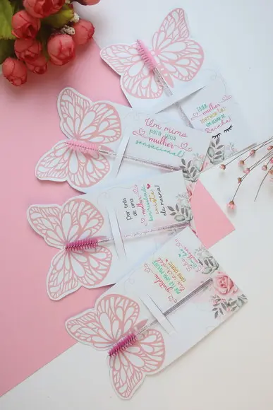 Escovinha para Cilios +tag Personalizada Dia da Mulher