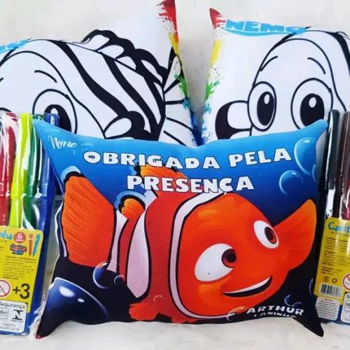 Kit de Colorir Almofada + Canetinha Procurando Nemo