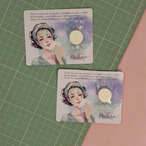 Máscara Facial Desidratada com Cartão - Dia da Mulher