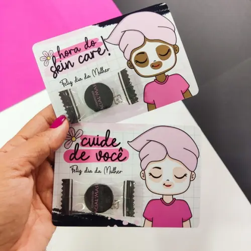 Máscara Facial Desidratada com Cartão - Dia da Mulher