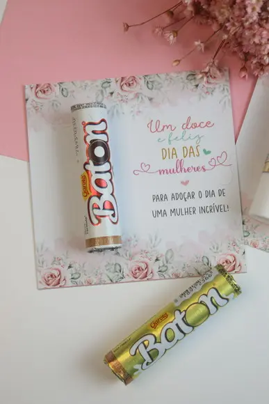 Mimo com Batom de Chocolate para o Dia das Mulheres