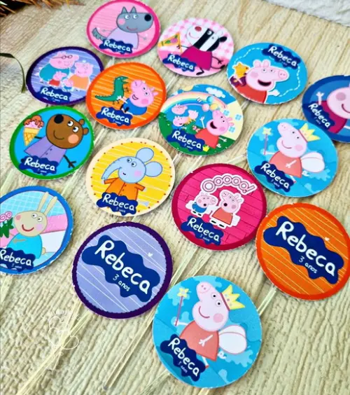 Topo de Doces Personalizada P . e . P . P. a